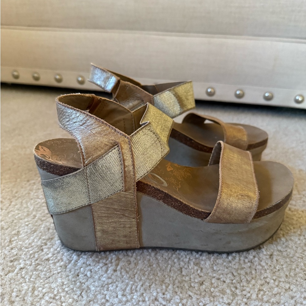 Metallic Otbt Platform Sandals - image 2